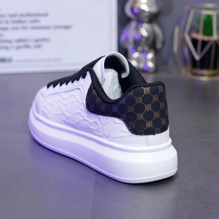 Spring Summer Men's Fashionable Lightweight Sport Shoes Thick Bottom Trendy White Sneakers Breathable Comfortable Running Shoes