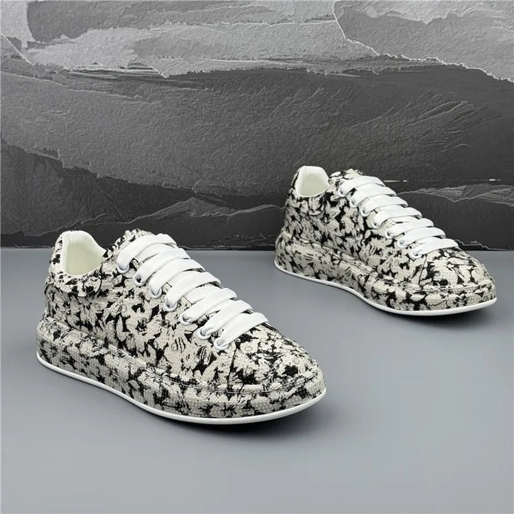 2026 New Rhinestone Spikes Flat Leather Shoes Fashion Men Embroidery Loafer Dress Smoking Slipper Casual Diamond Shoe 38-43