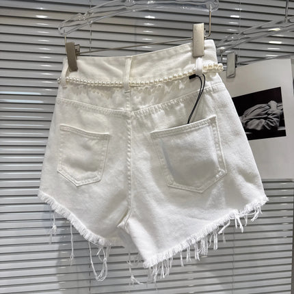 New Three-Point Denim Shorts with Pearl Mesh Waist Chain, Ripped, Fashionable, Sweet and Spicy, for Summer 2026, Women's White Hot Pants