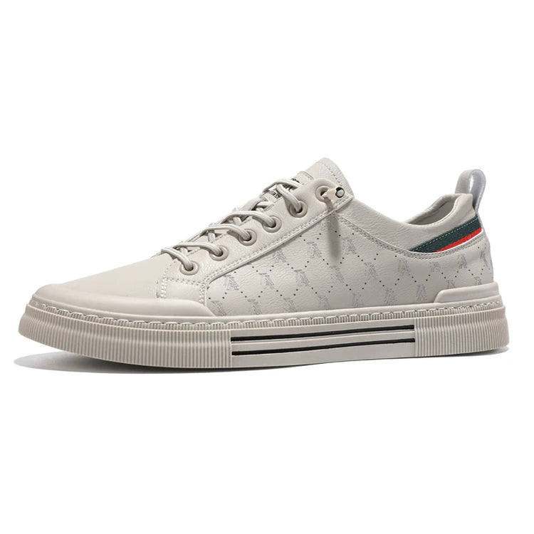 Men's lightweight skate shoes, everyday casual sneakers for men, colors: white and beige, sizes 39 to 46.