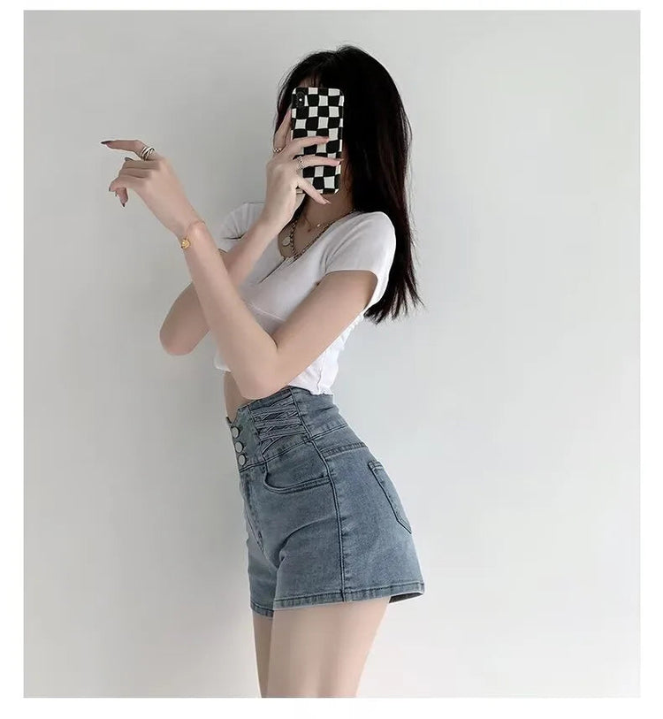 Women's super high waisted denim shorts for summer girls, new black A-line waist cinching slimming design, hot pants PlatiNum