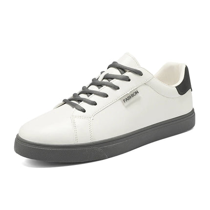 Skateboarding Shoes Men Flat Comfortable Leather Casual Vulcanized Shoes Trendy Classic Breathable Cheap Sneakers Man Plus Size