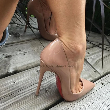 Tacchi a spillo in pelle verniciata nuda Tacchi alti Punta a punta rossa / nera 8/10 / 12CM Décolleté di grandi dimensioni Scarpe da festa chic di design di lusso