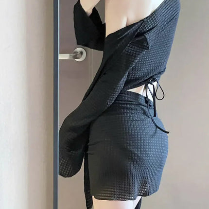 Costume da Bagno Donna 4 Pezzi Stile Coreano Bianco Nero Manica Lunga con Nodo Frontale e Gonna Copricostume 2025 – Perfetto per le Vacanze platinumshop