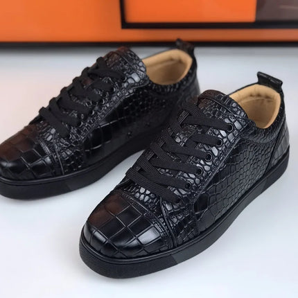 Luxury Men's Rivets Low Top Black Crocodile Pattern Leather Red Bottom Sneakers Casual Boat Shoes White Sole Fashion Footwear