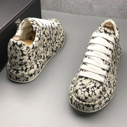 New Men Shoes Outdoor Casual Sneakers Rhinestone Board Shoes Men Fashion Deerskin Sports Large Size Shoes Men Zapatillas Hombre