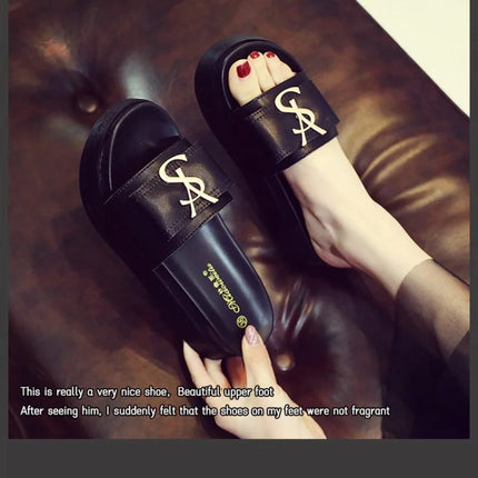 2025 Summer New Women's Fashion Letter Designer Sandals Casual Thick Bottom Round Toe Leather Beach Shoes Женские Сандалии PlatiNum