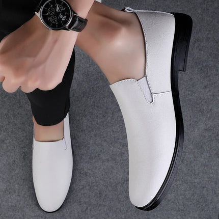 Mocassini comodi in pelle bovina da uomo neri classici alla moda di marca scarpe Casual in pelle con suola morbida traspirante cava estiva da uomo