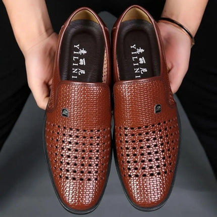 Sandali estivi da uomo in vera pelle morbida, traspiranti, casual, con suola in gomma, punta tonda, tacco basso, slip-on.