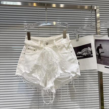 New Three-Point Denim Shorts with Pearl Mesh Waist Chain, Ripped, Fashionable, Sweet and Spicy, for Summer 2026, Women's White Hot Pants