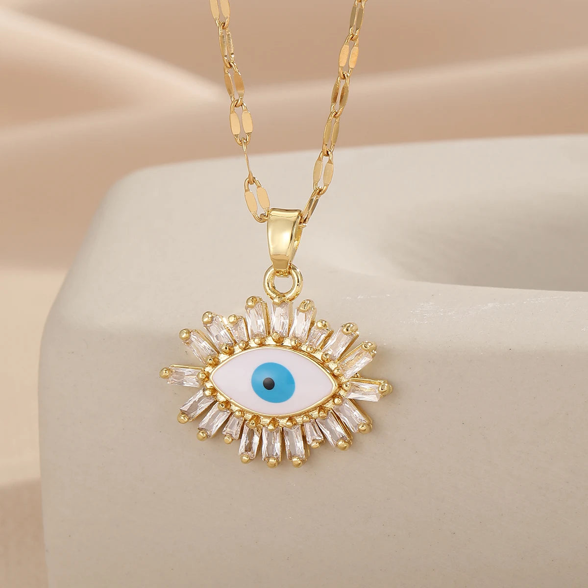 Collana personalizzata da donna con occhio del diavolo, catena clavicola in acciaio inossidabile avanzata e versatile, alla moda ed elegante