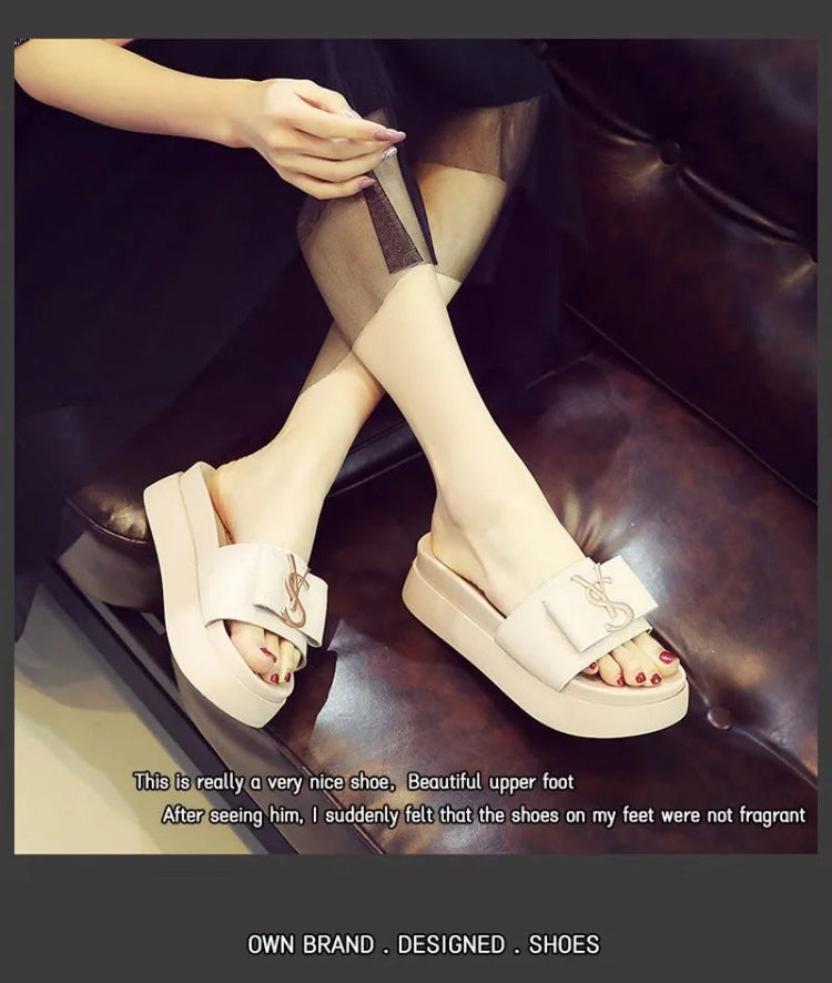 2025 Summer New Women's Fashion Letter Designer Sandals Casual Thick Bottom Round Toe Leather Beach Shoes Женские Сандалии PlatiNum