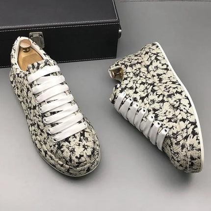 New Men Shoes Outdoor Casual Sneakers Rhinestone Board Shoes Men Fashion Deerskin Sports Large Size Shoes Men Zapatillas Hombre