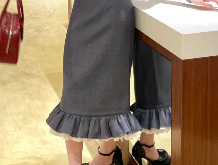 A new autumn/winter 2025 elegant and stylish body-hugging skirt with multi-layered ruffled edges and flower buds for women PlatiNum