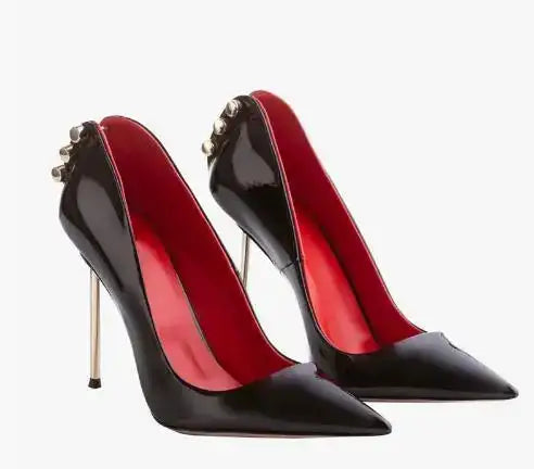 Décolleté a spillo con borchie in metallo in pelle verniciata nera sexy Décolleté da donna con punta a punta e tacco alto, scarpe da sera con tacco alto platinumshop