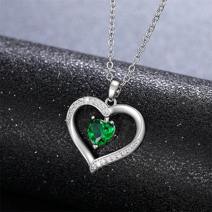 Huitan Green Heart Cubic Zirconia Love collana per le donne Wedding Anniversary Party eleganti collane femminili Statement Jewelry