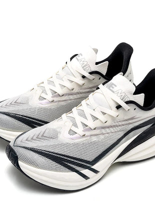 ONEMIX YUE SHUANG Scarpe da corsa estive da uomo Design leggero Asciugatura rapida Maratona Supporto per l'assorbimento degli urti Sneakers da uomo PlatiNum
