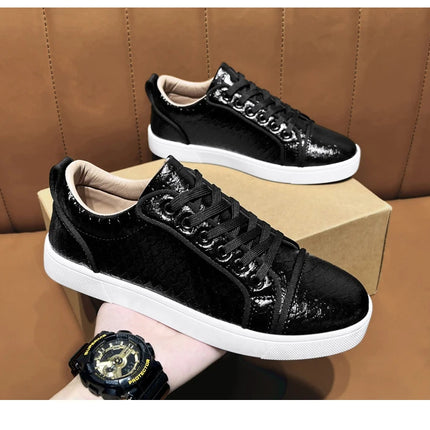 2026 Spring New Shoes for Men Leather Casual Shoes Fashion Pattern Flat Skateboard Shoes Street Cool Lace-up Sneaker