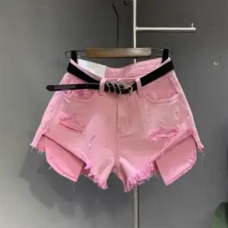 Nuovo stile di pantaloncini di jeans strappati con tasche lavate sfilacciate e piedi larghi