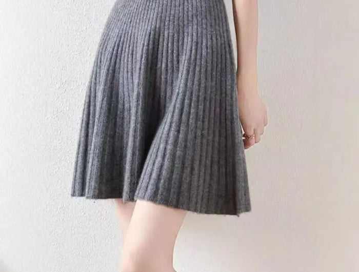100% Merino Wool Mini Skirt Korean Women's AutumnWinter Fashionable Solid Color Elastic Waist Knitted Pleated Skirt PlatiNum