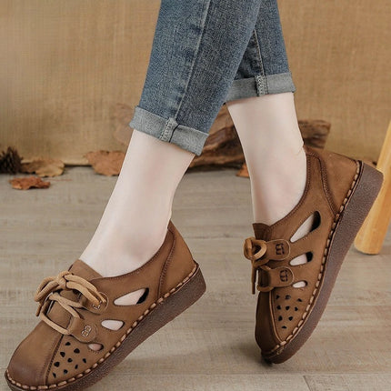 Women's Leather Slip-on Sandals 2026 New Style, Women's Thick Sole Sandals, Retro Mom Style Shoes with Holes, Women's Luxury Sandals