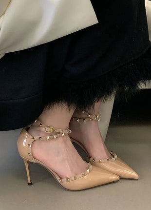 Sandali Donna alla Moda con Rivetti, Nuovo Stile Primavera 2026, Tacchi Alti con Cinturino Sottile, Eleganti Décolleté Color Nude per Estate Autunno platinumshop