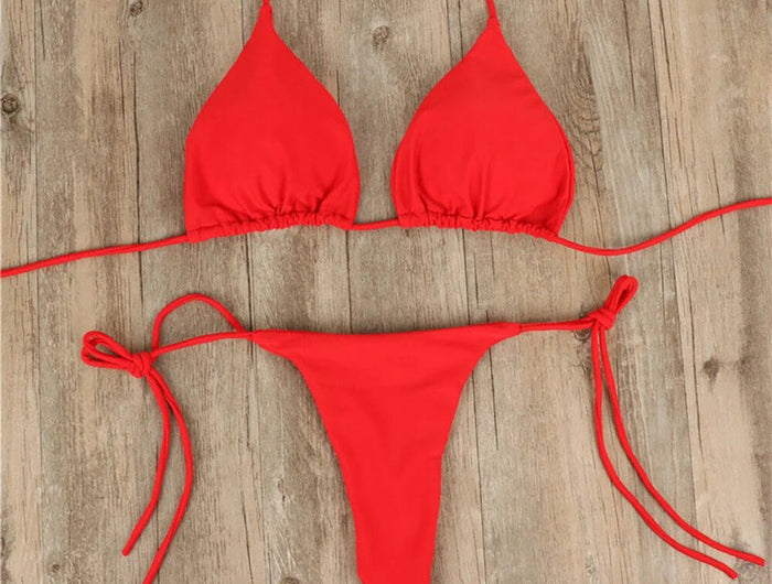 Costume da bagno bikini da donna sexy a tinta unita, con laccetti e triangolo incrociato, senza ferretto e senza imbottitura. PlatiNum