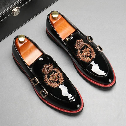Scarpe in pelle di lusso per uomo Moda ricamo Uomo Scarpe da monaco stile britannico Mocassini di alta qualità Scarpe da uomo d'affari casual 2025
