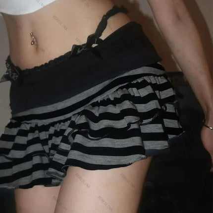 2026 Sommer Neue Damenmode Y2K Grunge Schwarz Grau Gestreifter Rüschen-Minirock Hohe Taille Elastischer Bund Schmaler A-Linien-Rock