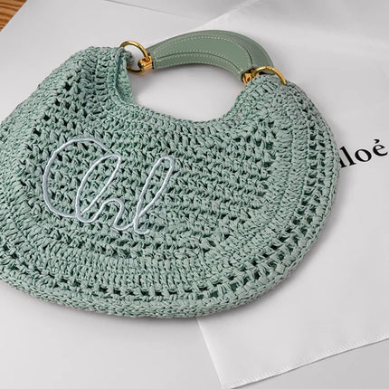 Raffia Straw Crossbody Bag with Leather Patchwork, Versatile Beach Bag for Women, Ideal for Holidays and Travel