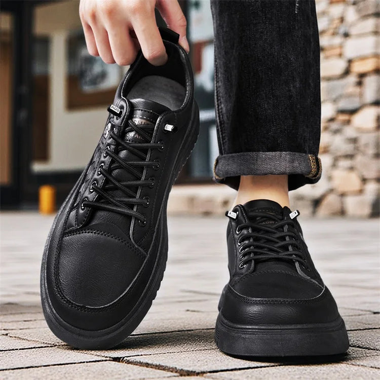Men's Flat Casual Shoes Spring Breathable Soft-Sole Anti-Slip Outdoor Walking Shoes Youth Fashion White Shoes Sports Board Shoes