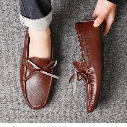 Nuovi mocassini casual Mocassini di marca con suola morbida da uomo Scarpe primaverili in pelle Comode scarpe casual da passeggio per esterni con fondo piatto