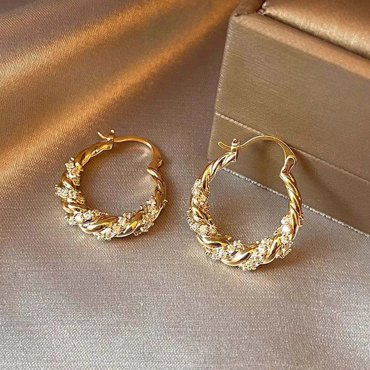 Luxury Shiny Zircon Twisted Hoop Earrings for Women Fashion Gold Color U Shaped Geometric Earrings Ear Accessories Party Jewelry PlatiNum