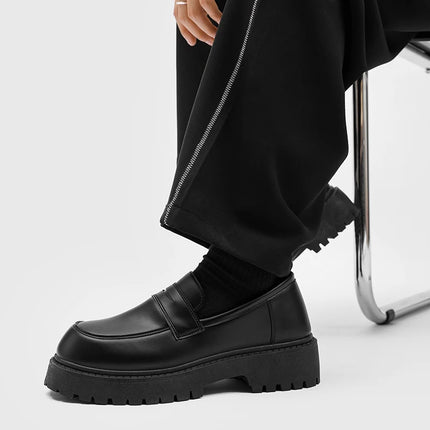 Mocassini STRONGSHEN scarpe da uomo in pelle con suola spessa scarpe da lavoro formali nere in stile britannico scarpe Casual Slip-On di lusso di moda