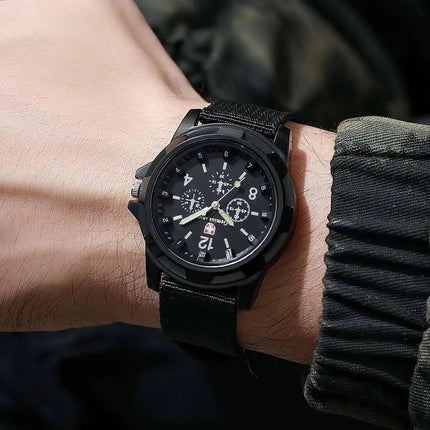 Orologi militari da uomo casual Orologio da polso sportivo al quarzo Cinturino in nylon Orologio da uomo Relogio Masculino (senza scatola) platinumshop