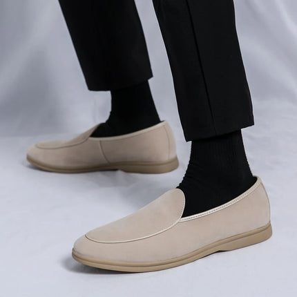 Mocassini da uomo in pelle scamosciata di alta qualità autunnali Scarpe casual piatte semplici Scarpe da sposa per feste Mocasin da esterno in pelle nabuk di marca di lusso