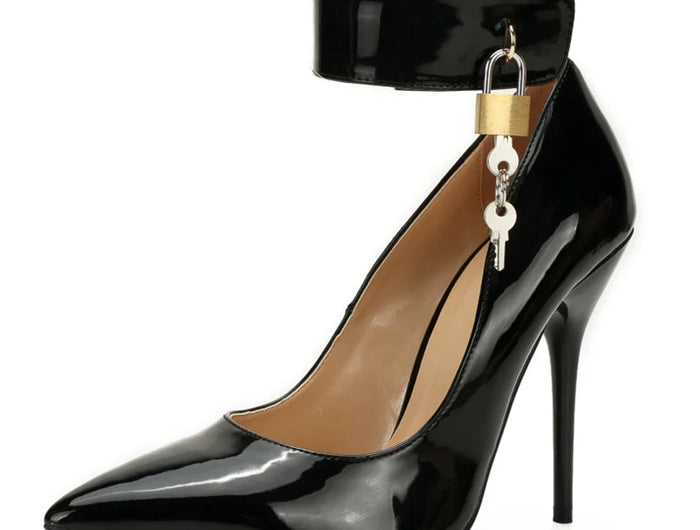 Scarpe décolleté sexy con tacco alto Scarpe da donna con cinturino alla caviglia Chiave Dec Designer di lusso con punta a punta Scarpe con tacco a spillo da donna nere rosse