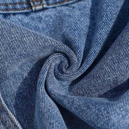 Pantaloncini jeans regolari estivi blu da uomo. Design multitasche. Elegante e casual.