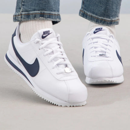 Scarpe casual basse Nike Cortez Basic Sl in pelle sintetica, versatili, alla moda, resistenti all'usura, bianche e blu 904764-106