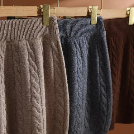 35% Cashmere & 65% Wool Women's Solid - Color Twisted Knit Umbrella Mini Skirt, Retro & Gentle PlatiNum