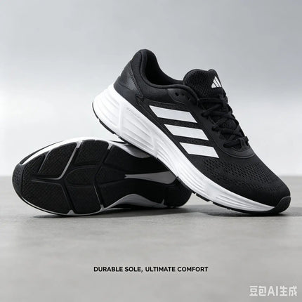 Sneakers da Corsa adidas Nere e Bianche con Tre Strisce, Traspiranti, Leggere e Ammortizzate GW8336