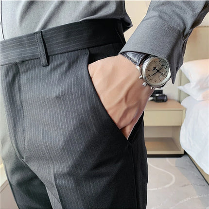 Pantaloni da abito da uomo primavera autunno Moda stile britannico Business Office Pantaloni eleganti da uomo Pantaloni da uomo slim fit a righe di alta qualità