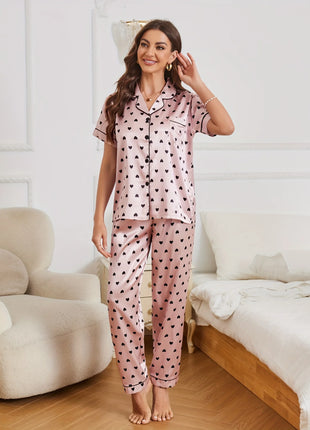 Pigiama in raso con stampa a cuore Set casual a maniche corte con bottoni Top con risvolto e pantaloni elastici Indumenti da notte da donna