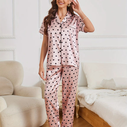 Pigiama in raso con stampa a cuore Set casual a maniche corte con bottoni Top con risvolto e pantaloni elastici Indumenti da notte da donna