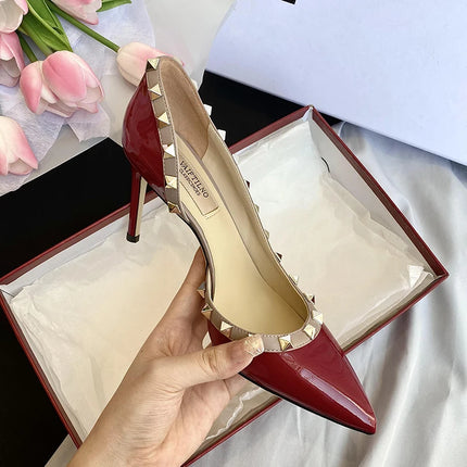scarpe da donna di marca di lusso Sandali da donna Rivetti estivi Tacchi alti Lato vuoto Scarpe da donna da ballo in pelle moda femminile da donna