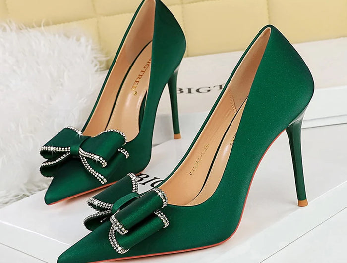 BIGTREE New Fashion Women Dress Shoes 10cm tacchi alti Shallow Toe Crystal Butterfly Knots Lady Red Silk Shoes taglia 34-40
