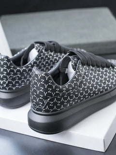 Couple white Shoes men 2024 new men's shoes trendy sports shoes  board shoes letters casual leather shoes white soft-soled shoes