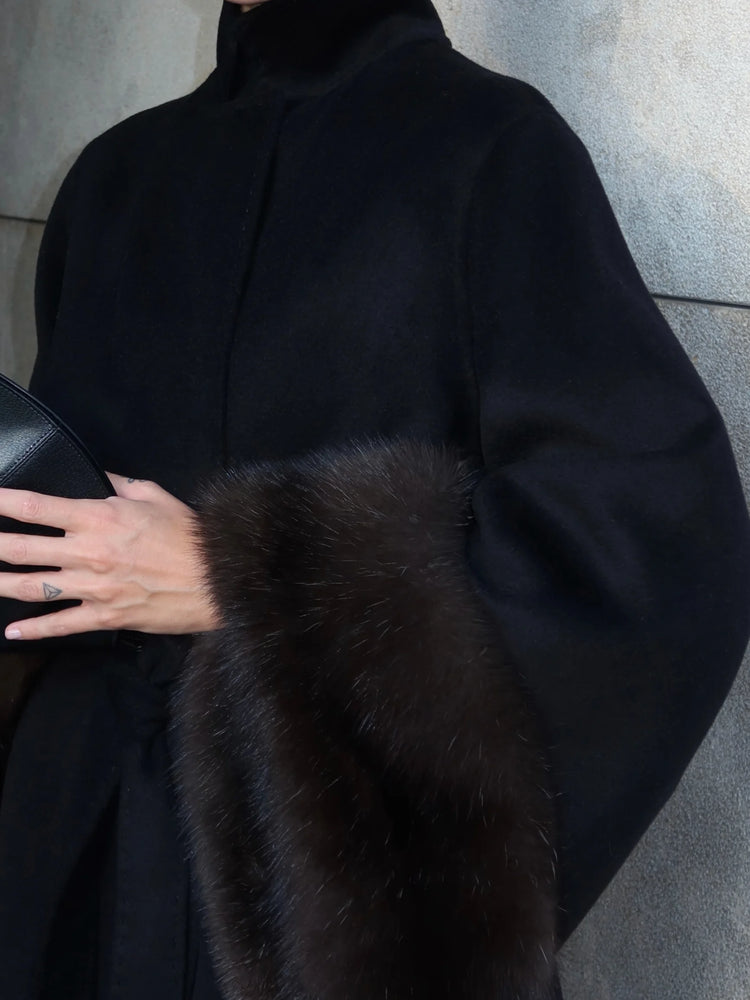 Lady Long Wool Blend Coat Stand Collar Faux Fur Cuffs Belted Waist Loose Oversized Maxi Wrap Outerwear Elegant Winter Overcoat