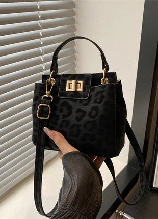 Elegante Mini Borsa a Tracolla con Manico Superiore, Chiusura Dorata, Versatile Borsa in Finta Pelle Scamosciata e Pelle per Uso Quotidiano Femminile