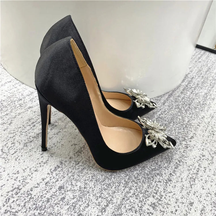 Scarpe da donna in raso Primavera Autunno Decorazione farfalla con strass Tacchi alti eleganti 8CM 10CM 12CM Décolleté da banchetto a punta moda